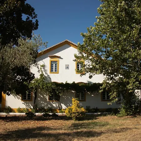 Alojamento de Turismo Rural Quinta De Santana Da Várzea *